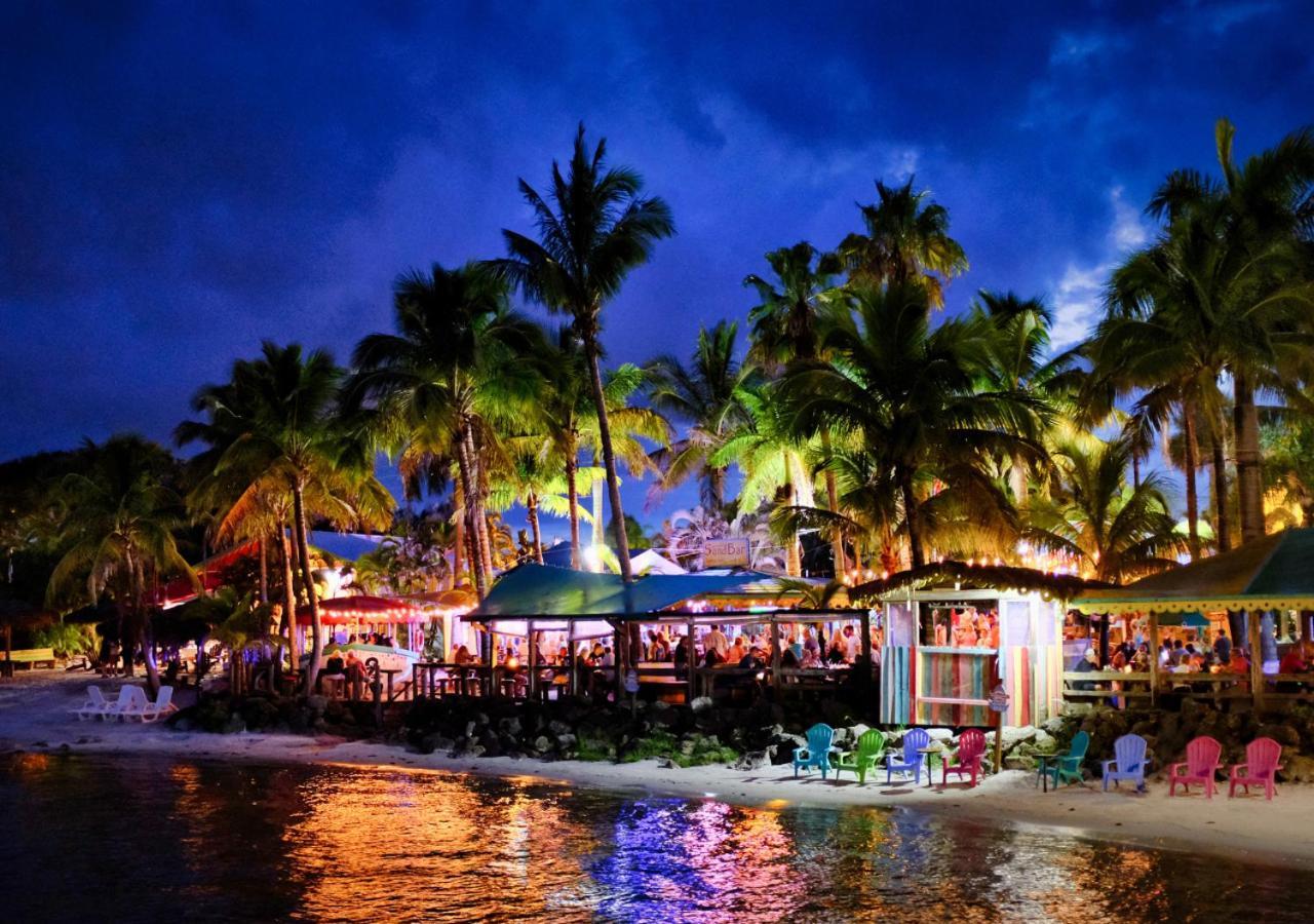 Capt Hirams Resort Sebastian Eksteriør billede