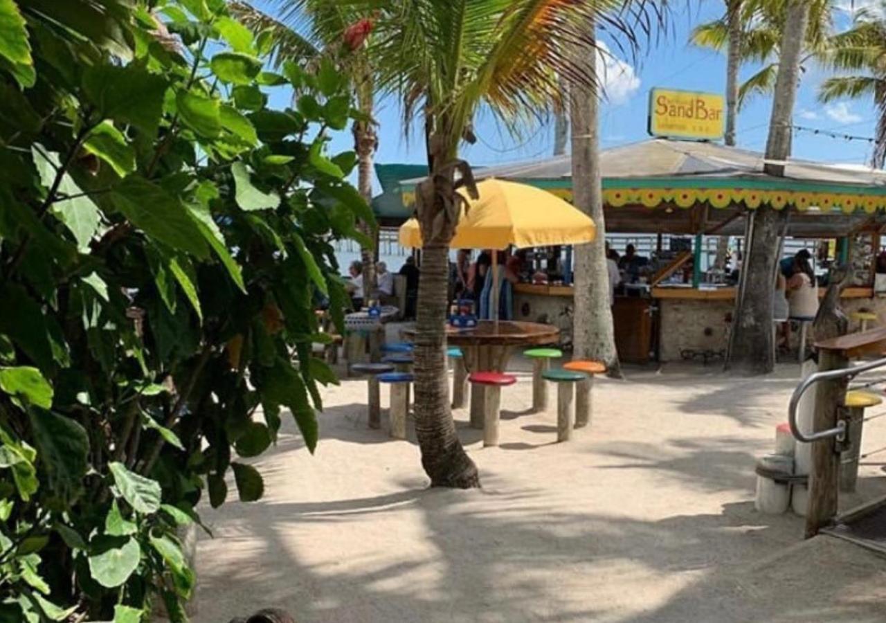 Capt Hirams Resort Sebastian Eksteriør billede